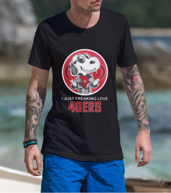 San Francisco 49ers Snoopy I Just Freaking Love 49ers T-Shirt