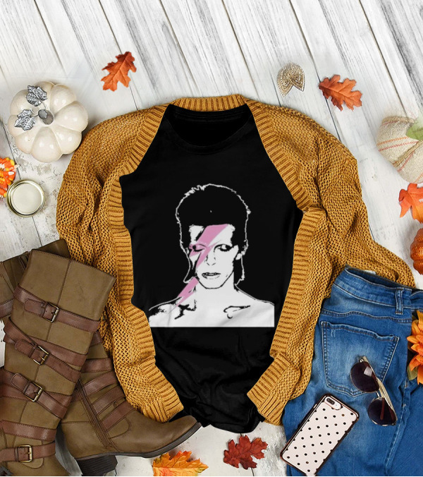 Ziggy Stardust Pink Lightning Bolt Iconic Tribute Carrie Bradshaw Connection T-Shirt