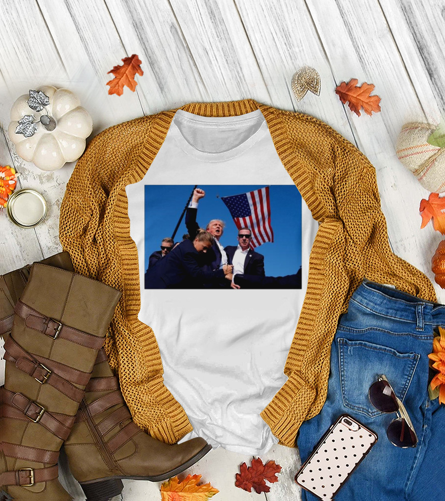 If You Come At The King You Best Not Miss Trump Flag Fight Scene T-Shirt
