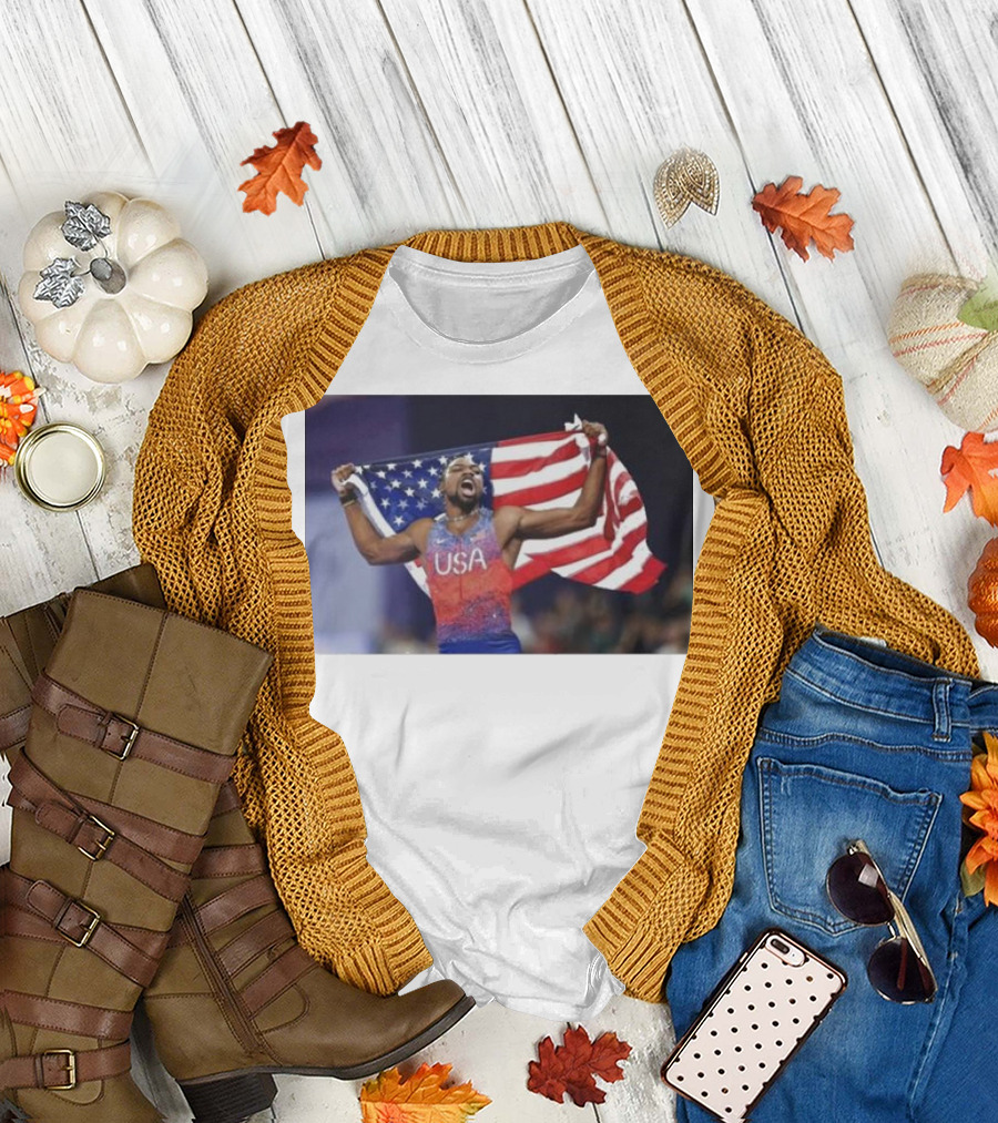 USA Track Champion Noah Lyles Celebrates 100M Victory Paris Olympics T-Shirt