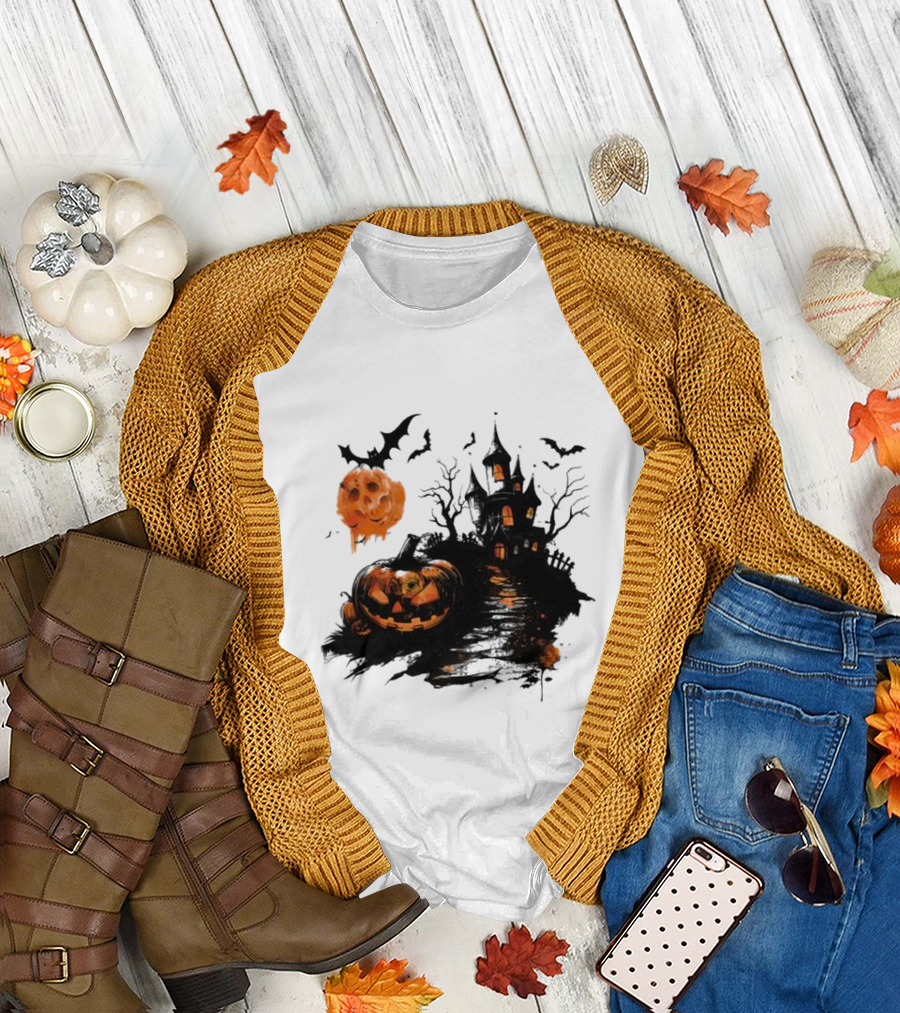 Scary Halloween House with Spooky Pumpkins and Flying Bats T-Shirt