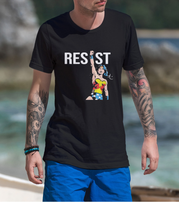 Wonder Woman Resist Power Iconic Fist Uplift T-Shirt