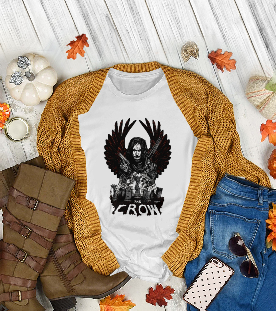 The Crow Fright Rags The Soul Can't Rest Retro Cemetery Wings T-Shirt