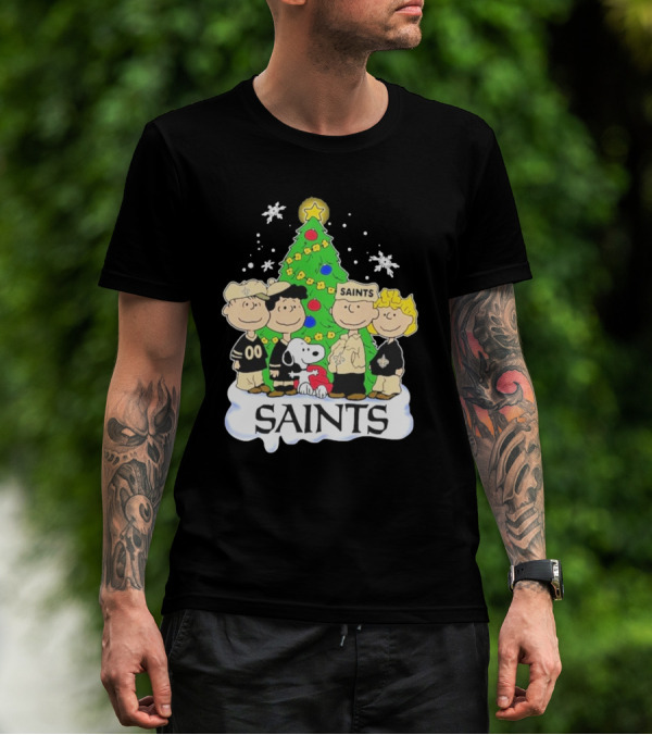 New Orleans Saints Snoopy Christmas Tree Peanuts Characters Snowflakes T-Shirt