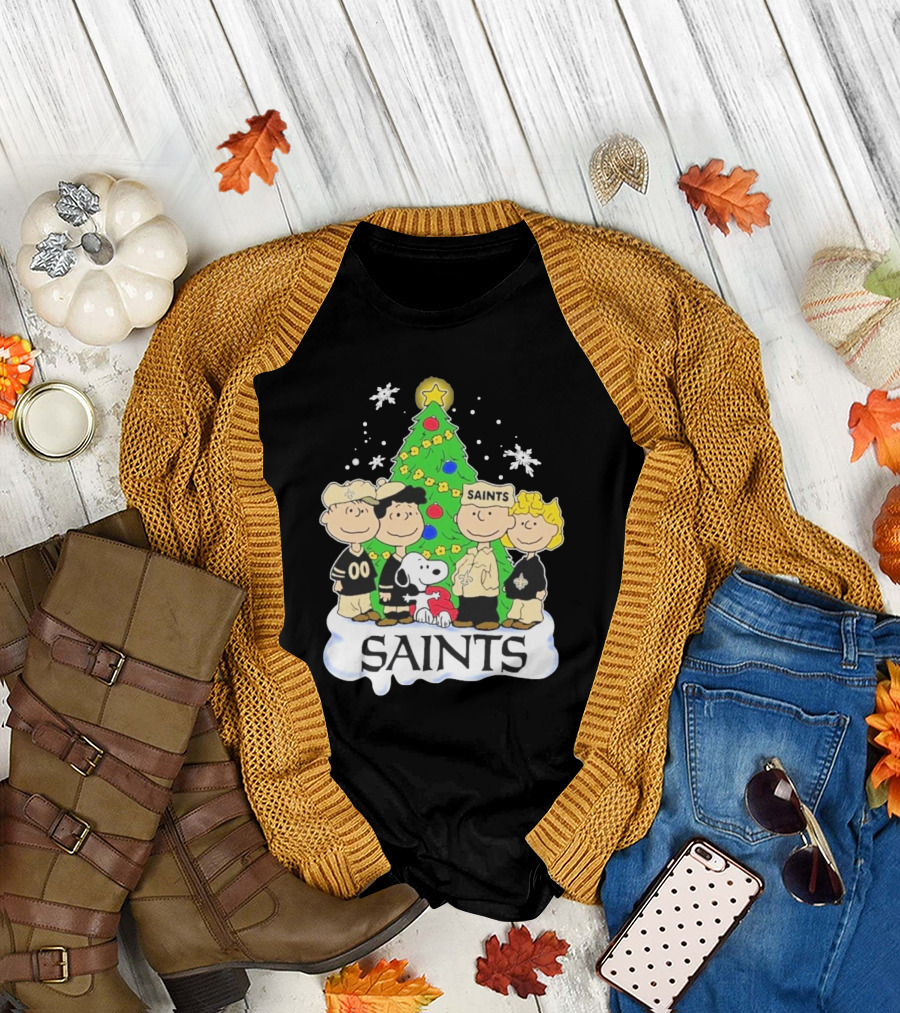 New Orleans Saints Snoopy Christmas Tree Peanuts Characters Snowflakes T-Shirt