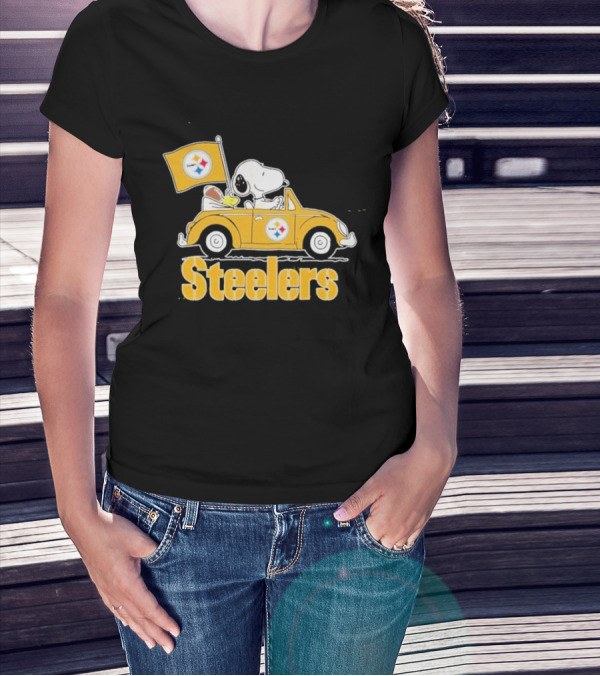 Pittsburgh Steelers Snoopy Driving Car With Flag T-Shirt