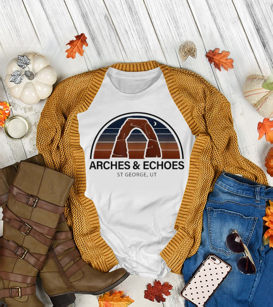ARCHES ECHOES ST GEORGE UTAH RED ROCK NIGHT SKY MOON T-Shirt