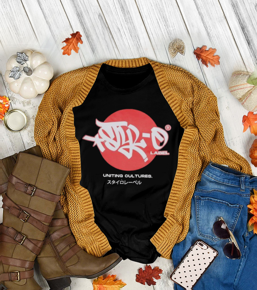 Uniting Cultures Label T-Shirt