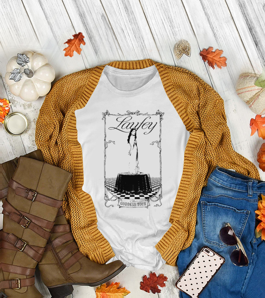 Laufey The Goddess Tour Chessboard Frame Art with Elegant Woman T-Shirt