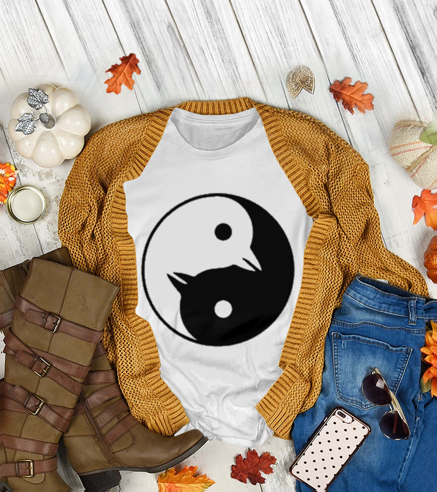 Yin Yang Penguins Pinguini Tattici Nucleari T-Shirt