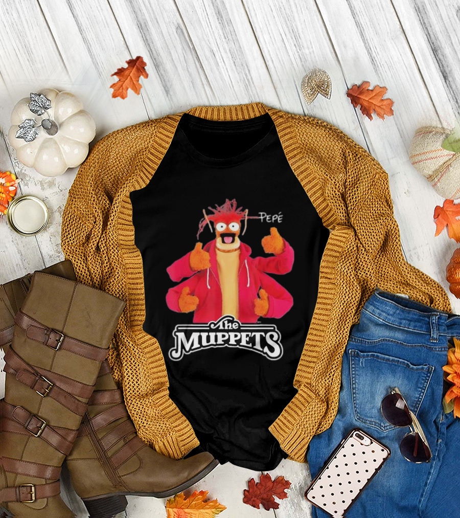 Disney The Muppets Pepé Four Thumbs Up Okay T-Shirt