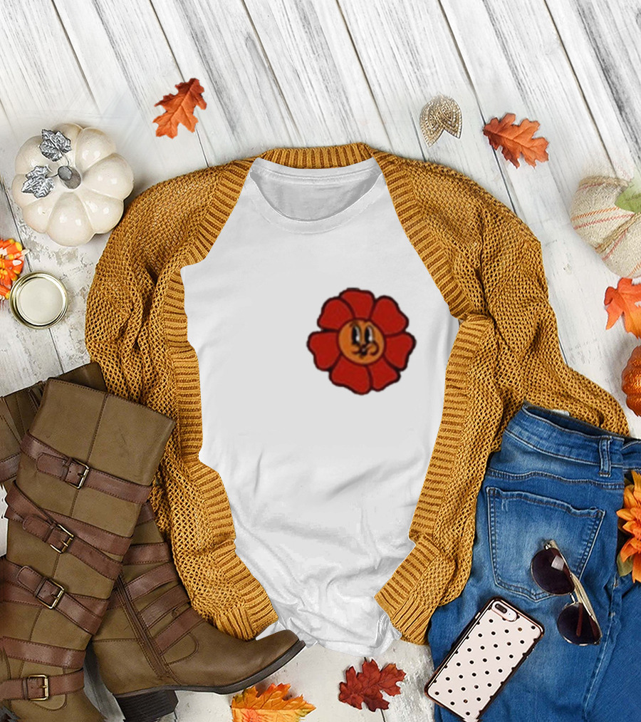 Ludwig Mogul Mogi Red Flower Cartoon Face T-Shirt