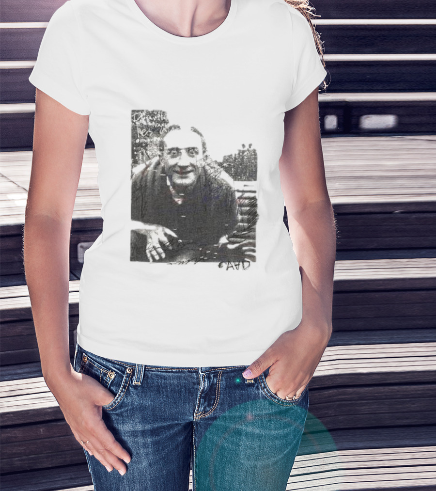 Duchamp Portrait AVID Text Compilation T-Shirt