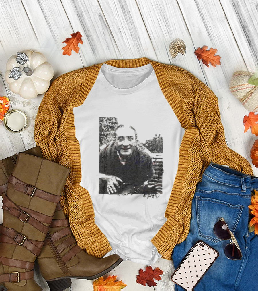 Duchamp Portrait AVID Text Compilation T-Shirt