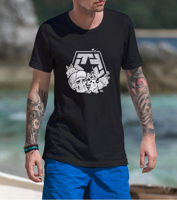 Tribal Gear Chuey Smoke Skull With Smoke And Roses T-Shirt