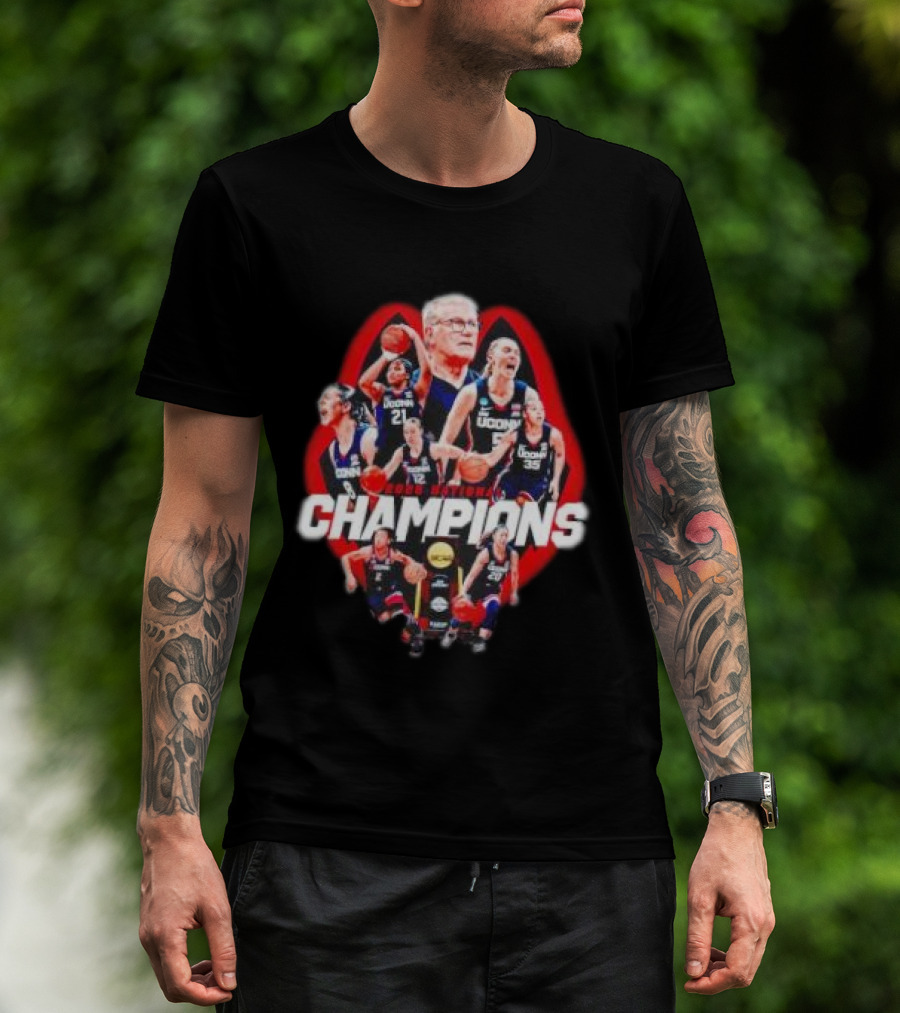 UConn Huskies Women's Basketball 2025 NCAA National Champions Top Dog T-Shirt