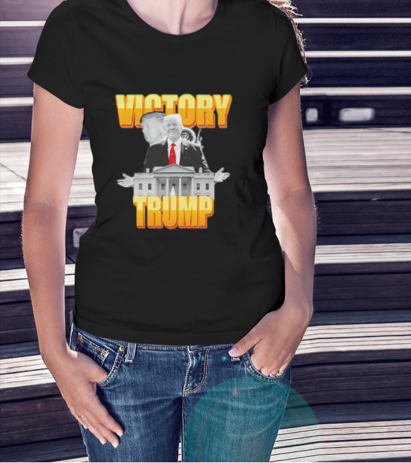 Victory Trump White House President With Red Tie And Gray Background T-Shirt