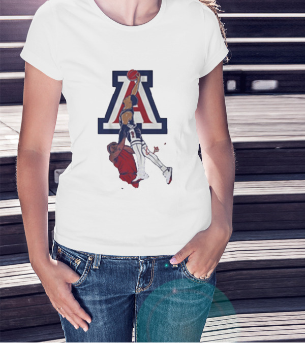 Arizona Basketball Caleb Love Dunking Over Defender T-Shirt