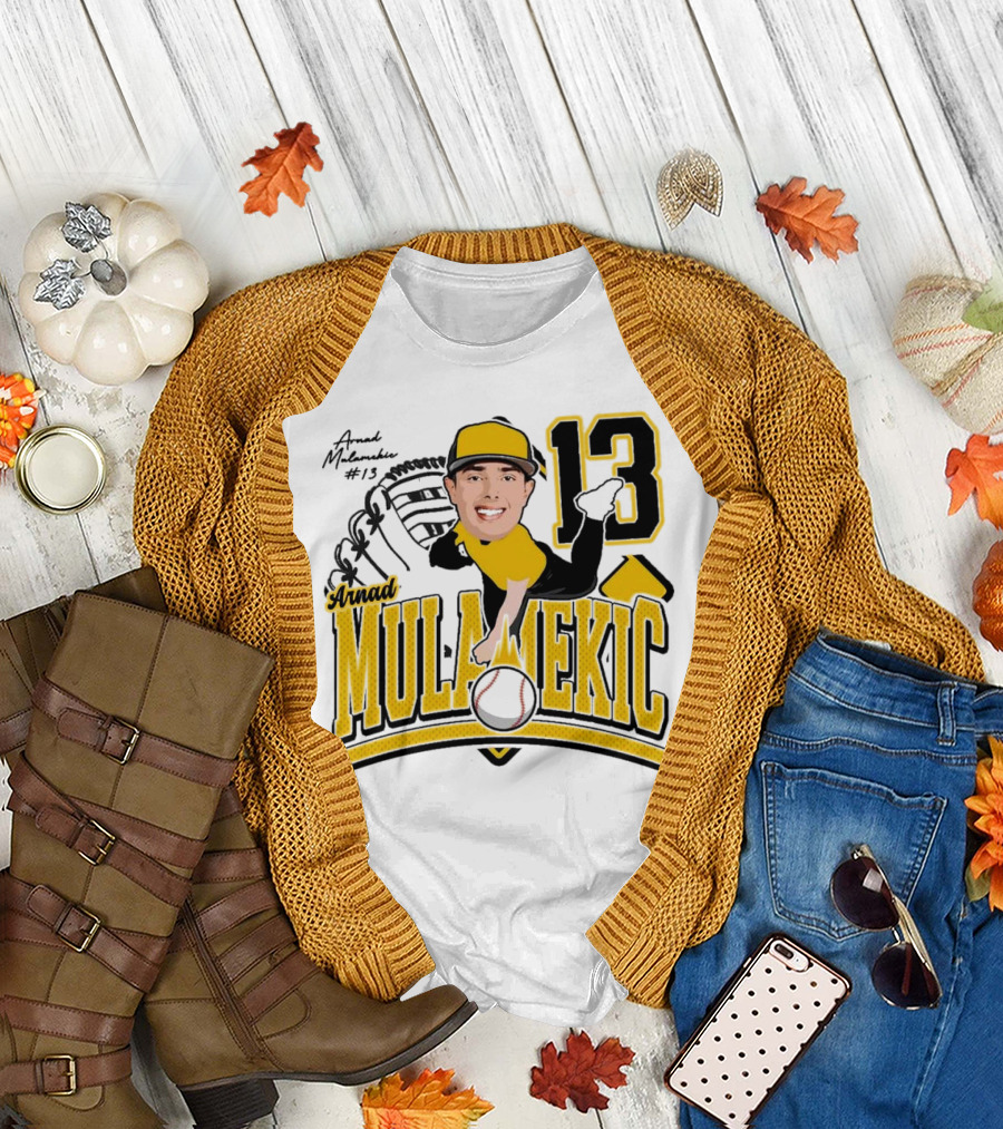 Arnad Mulamekic Baseball 13 Player Underhand Catcher Yellow Outfit T-Shirt