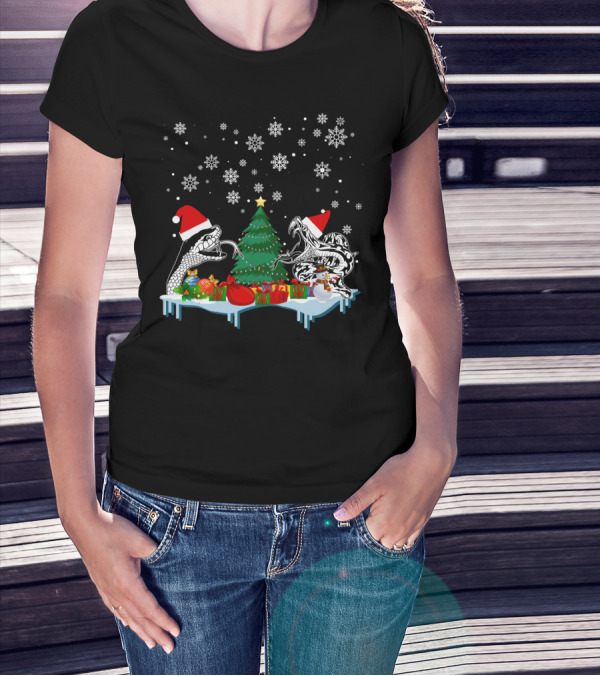 Snake Merry Christmas Snowflakes Santa Hats Holiday Scene T-Shirt