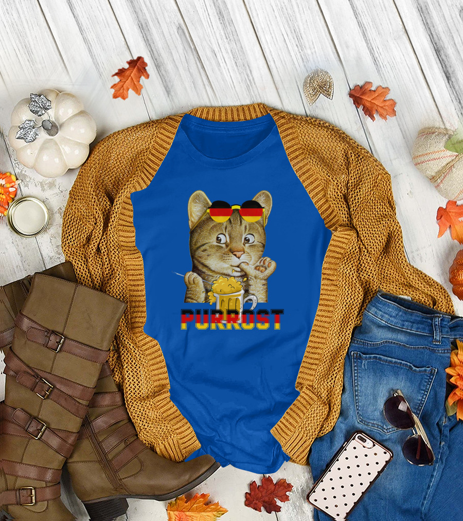 Oktoberfest Cat with Beer Mug and German Sunglasses Prost Pun Purrost T-Shirt