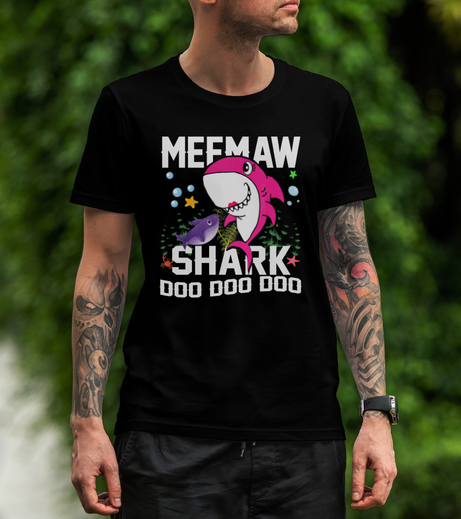 Meemaw Shark Doo Doo Doo Ocean Fun With Grandpa Mommy Daddy T-Shirt