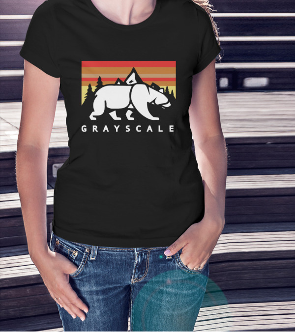 GRAYSCALE Bear And Mountains Retro Sunset T-Shirt