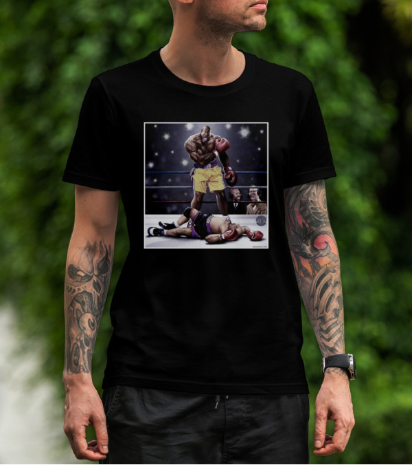 Shaquille O Neal And Chuck Boxing Match With Commentators T-Shirt