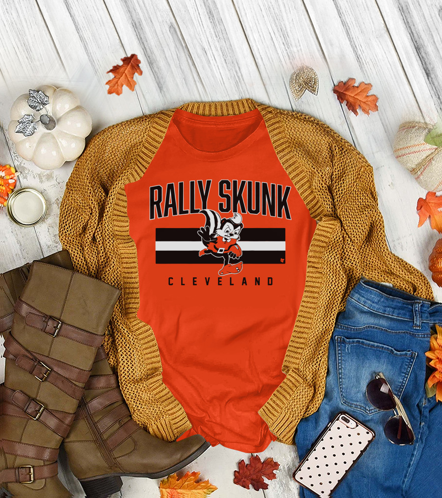 Cleveland Rally Skunk Football Character Sporting Orange Helmets T-Shirt