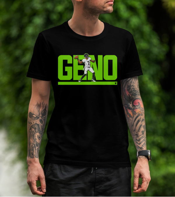 Geno Smith Football Player Throwing Quarterback Action T-Shirt