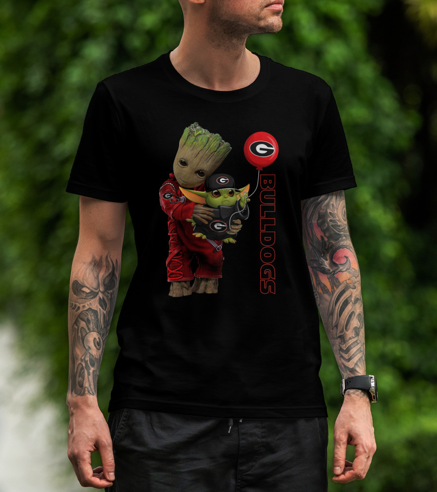 G&Y Georgia Bulldogs Groot And Baby Yoda With Balloon T-Shirt
