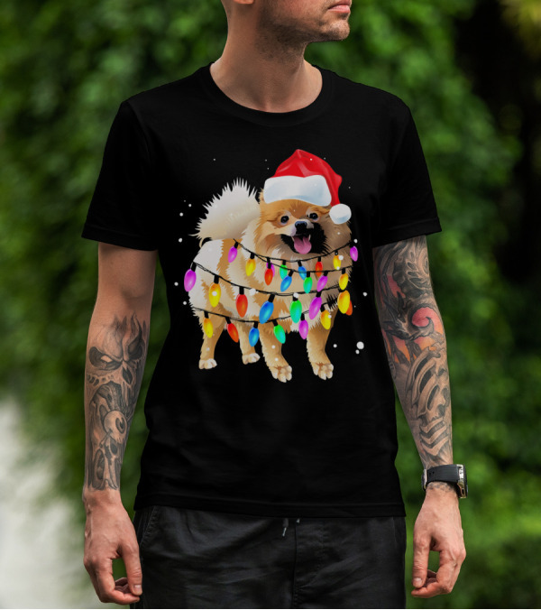 Pomeranian With Santa Hat And Colorful Christmas Lights T-Shirt