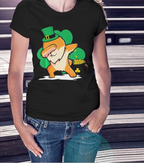St Patrick's Day Dabbing Pomeranian With Leprechaun Hat And Shamrock T-Shirt