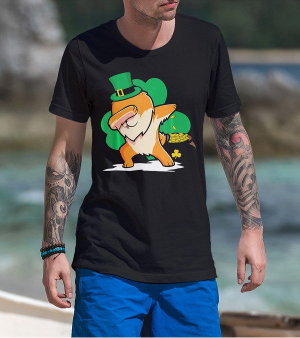 St Patrick's Day Dabbing Pomeranian With Leprechaun Hat And Shamrock T-Shirt