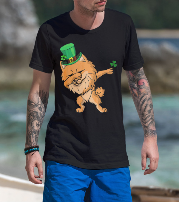 St Patricks Dabbing Pomeranian Leprechaun With Shamrock T-Shirt