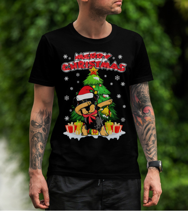 Merry Christmas Dabbing Rottweiler With Santa Hat And Gifts T-Shirt