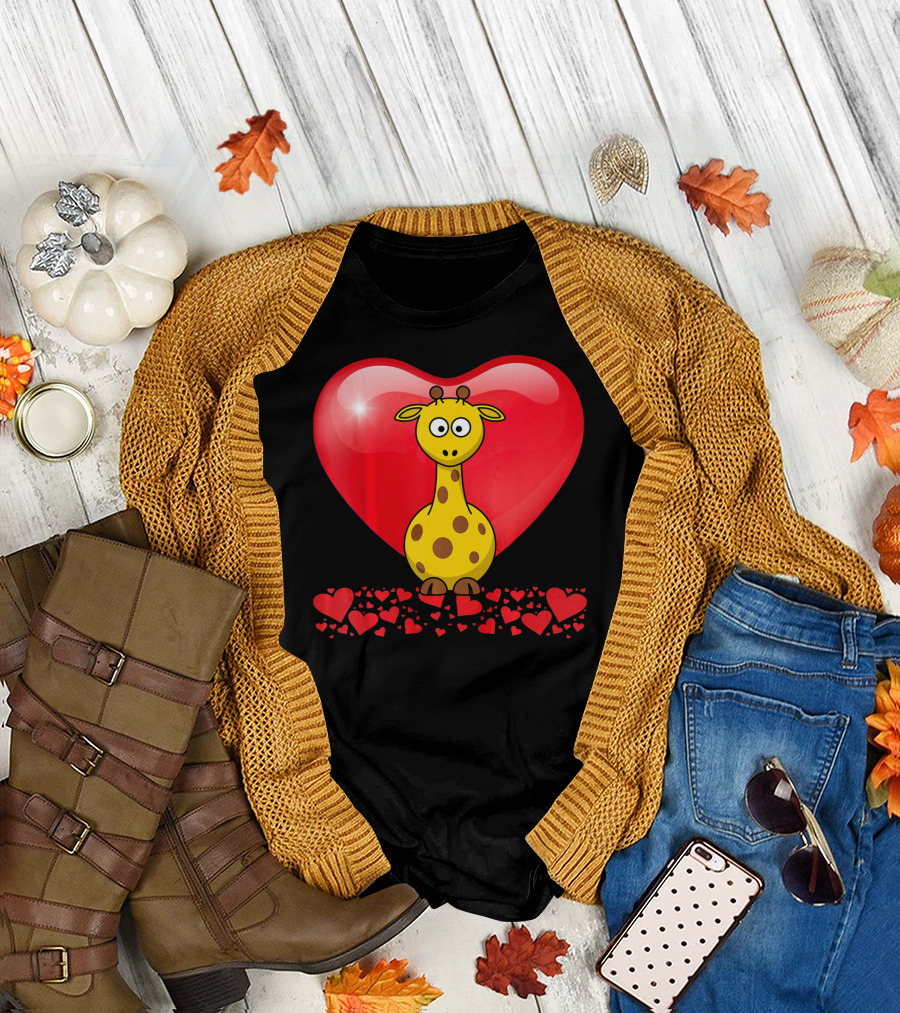 Cute Valentine's Day Heart Giraffe Valentin T-Shirt