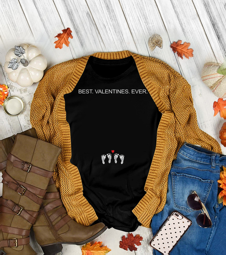 BEST VALENTINES EVER Expecting Mom Twin Baby Feet Heart T-Shirt