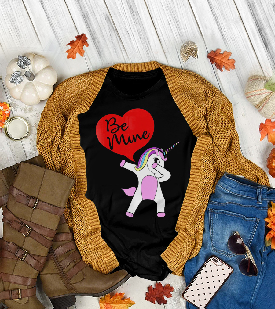 FUNNY DABBING PONY Be Mine Valentines T-Shirt