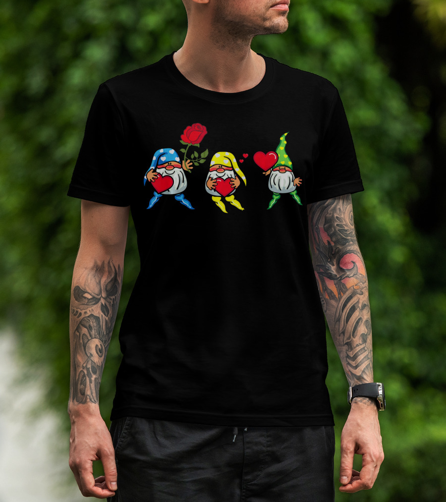 Valentine's Day Gnome Lovers Holding Hearts And Roses T-Shirt