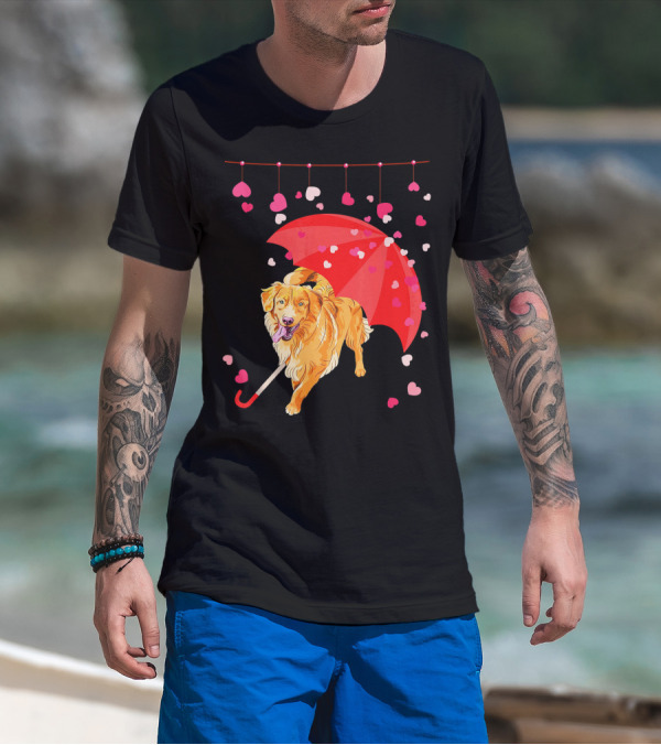 Golden Retriever With Umbrella And Falling Hearts Valentin T-Shirt