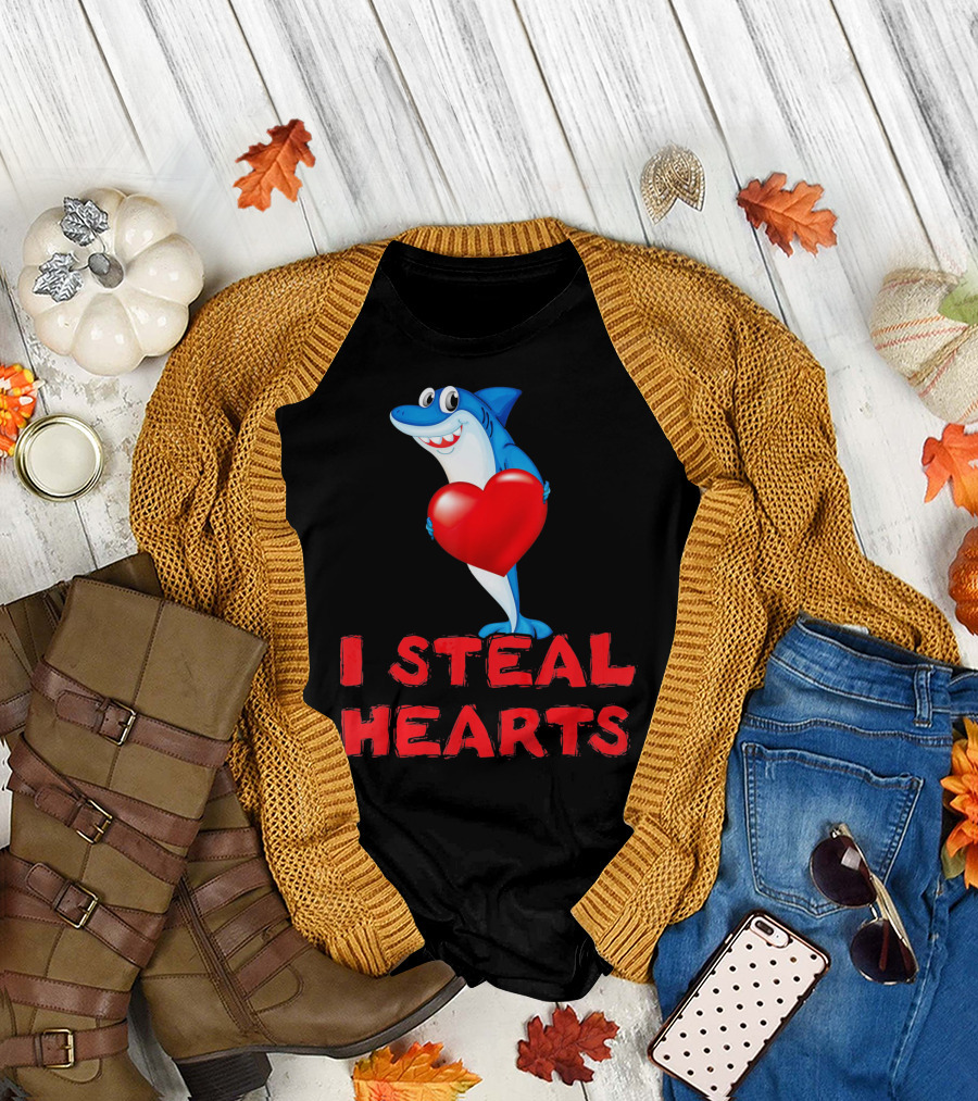 I Steal Hearts Shark Funny Valentines Day T-Shirt