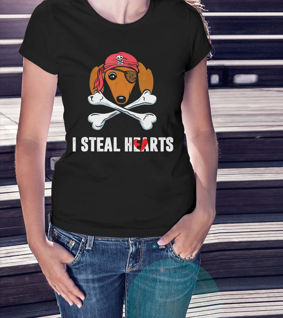 I Steal Hearts Dachshund Pirate Dog With Skull Crossbones Bandana Eyepatch T-Shirt