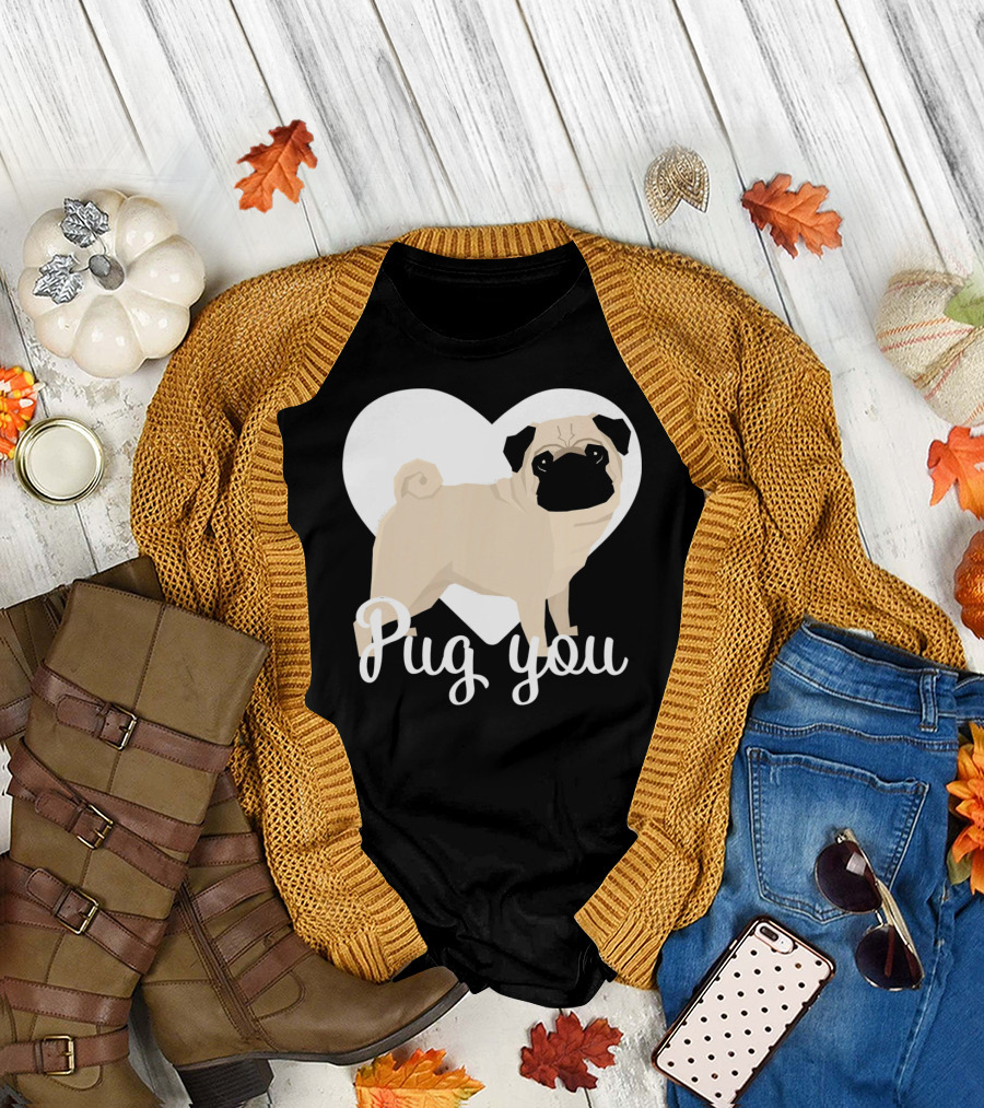 Pug You Heart Background T-Shirt