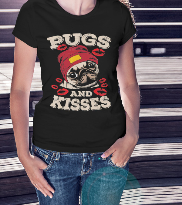 Pugs And Kisses Funny Dog Lovers Pet Valentine Lips Beanie T-Shirt