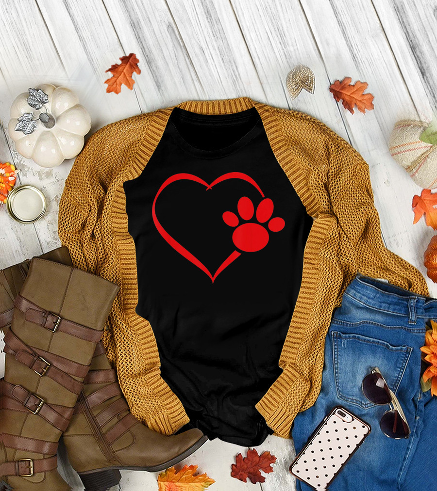 Red Heart Dog and Cat Paw Print Heart Va Love Pet Pawprint T-Shirt