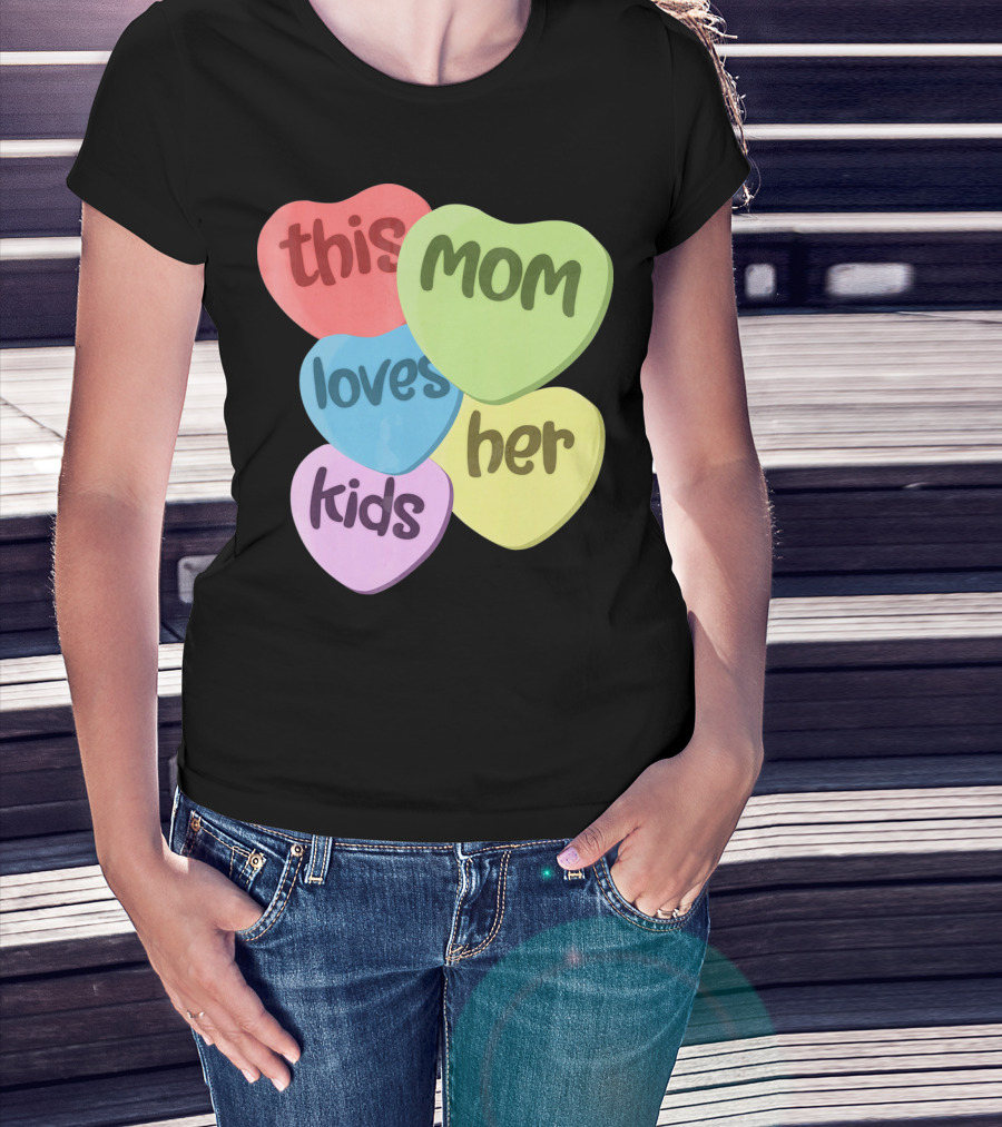 This Mom Loves Her Kids Valentines T-Shirt
