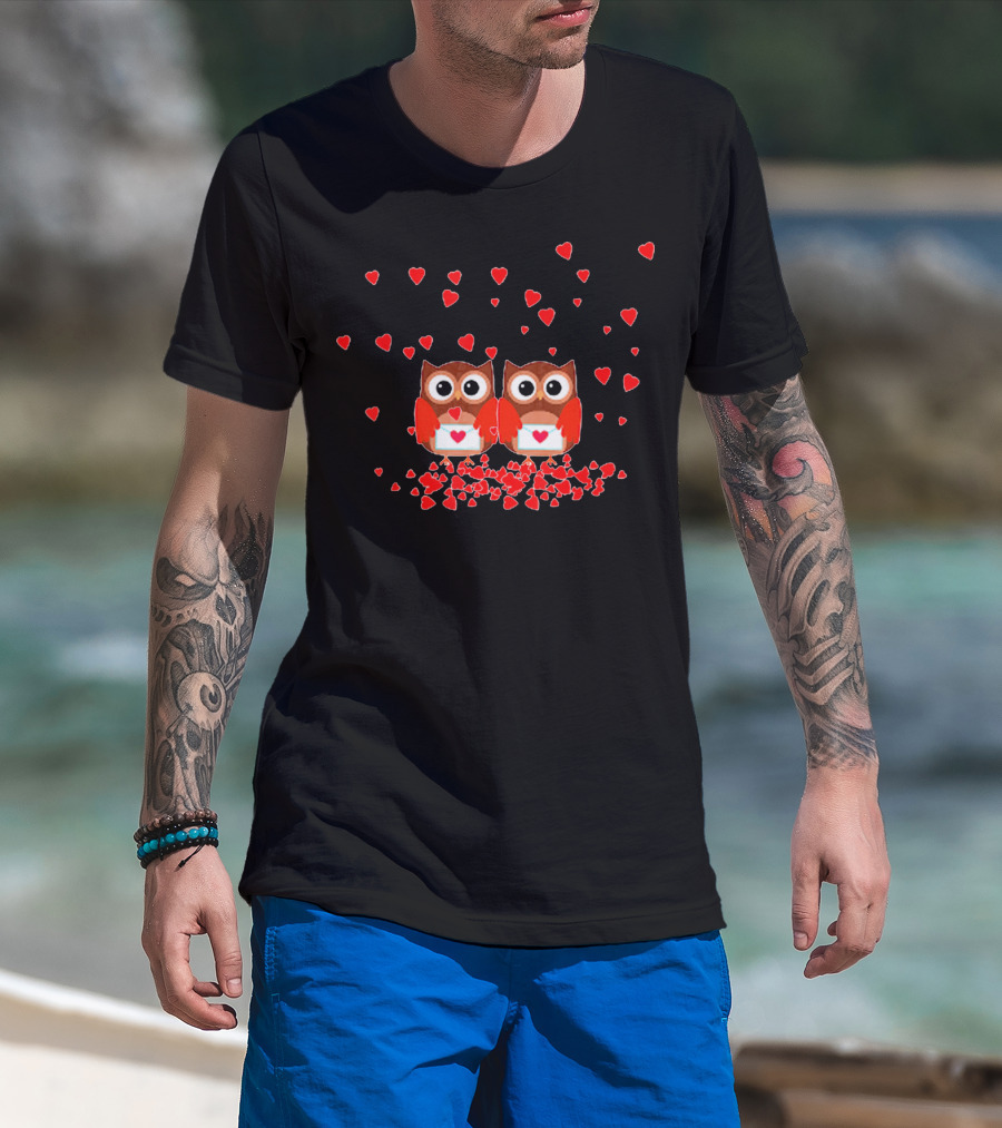 Love Owls Surrounded By Hearts For Valentine T-Shirt
