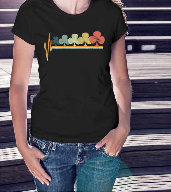 Poker Clover Clubs Hold Retro Heartbeat Vibes T-Shirt