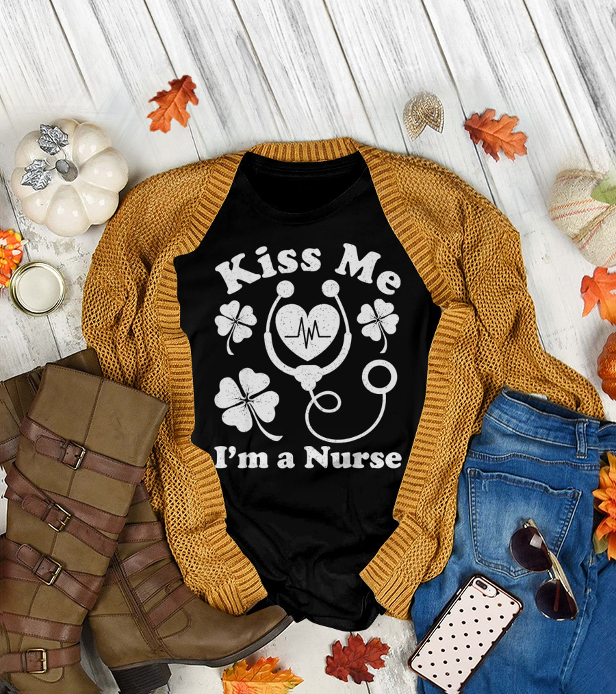 Kiss Me I'm a Nurse Stethoscope Heartbeat Shamrocks T-Shirt